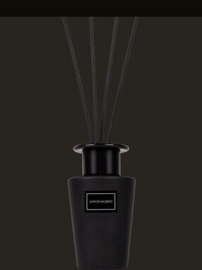 NIB Aroma360 Iris Black Reed Diffuser